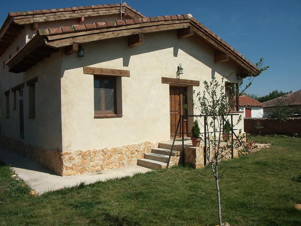 La Casa Del Cartero Pablo Guest House Saldana de Ayllon ภายนอก รูปภาพ