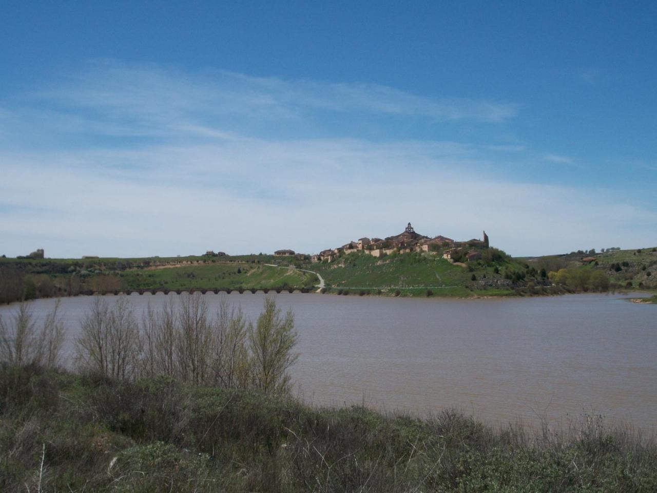 La Casa Del Cartero Pablo Guest House Saldana de Ayllon ภายนอก รูปภาพ
