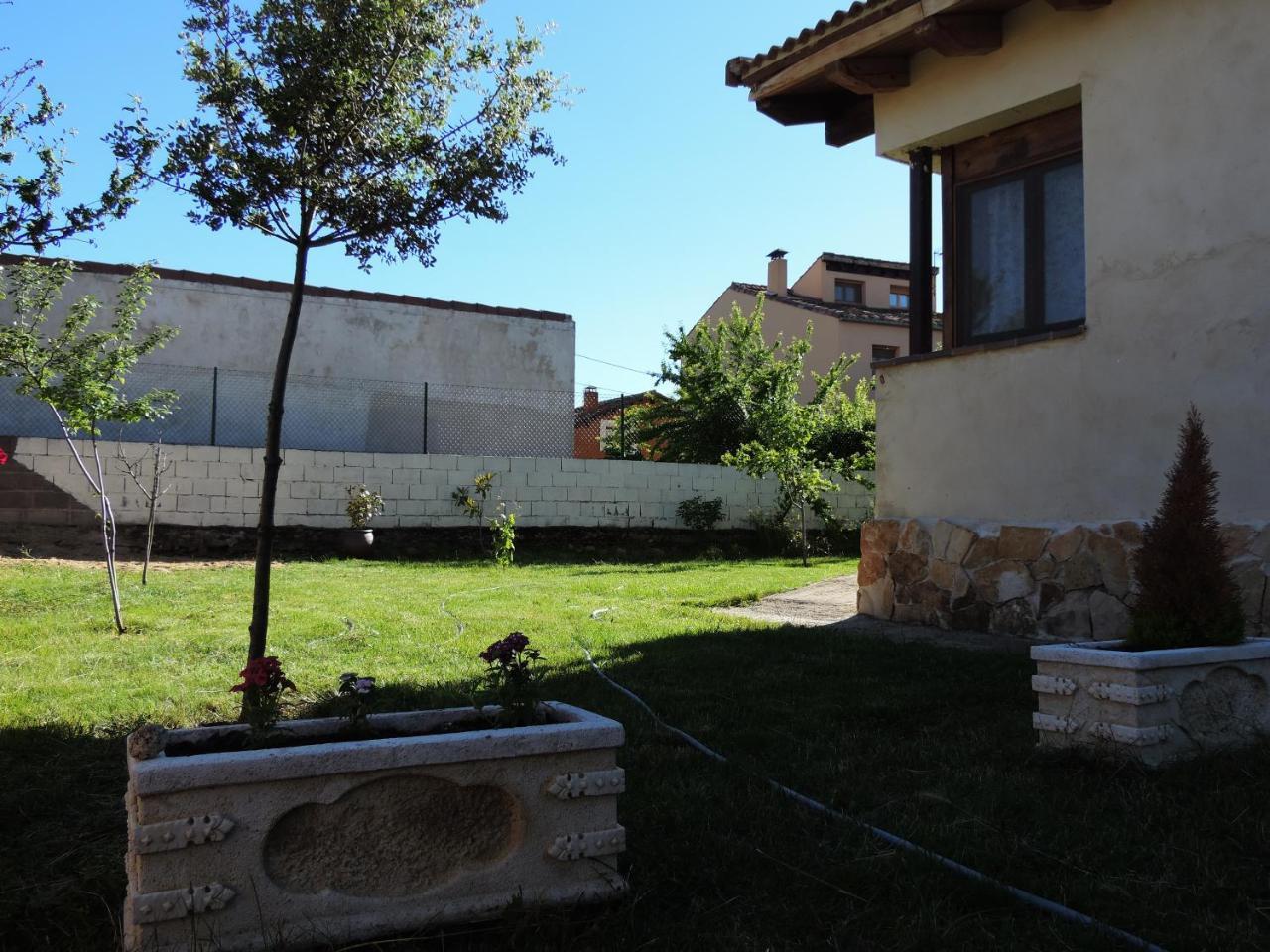 La Casa Del Cartero Pablo Guest House Saldana de Ayllon ภายนอก รูปภาพ