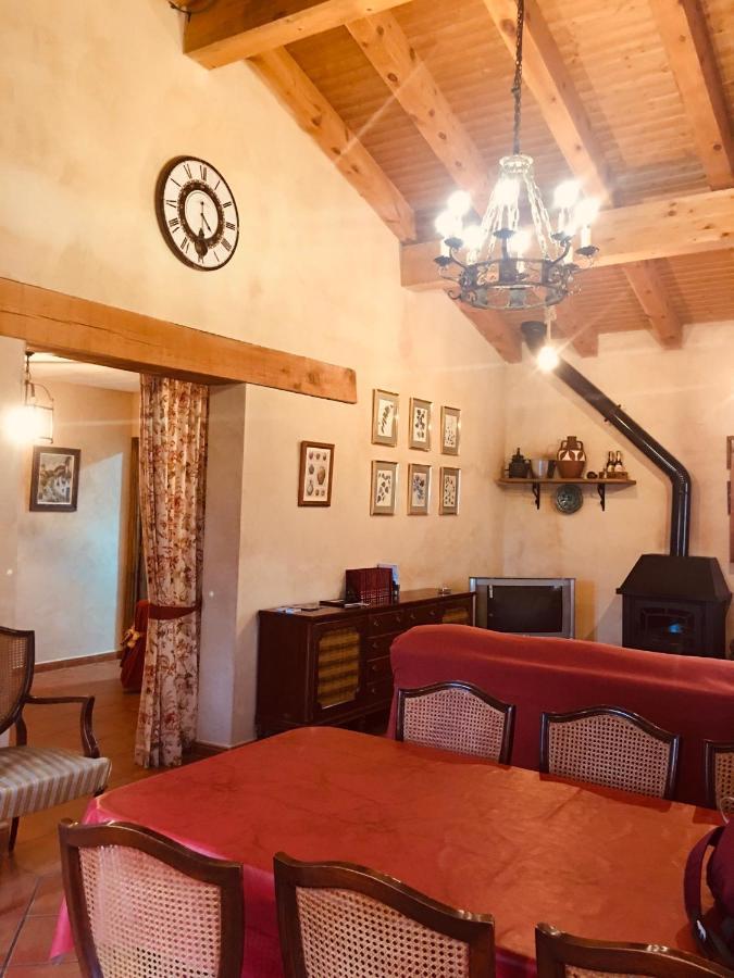 La Casa Del Cartero Pablo Guest House Saldana de Ayllon ภายนอก รูปภาพ