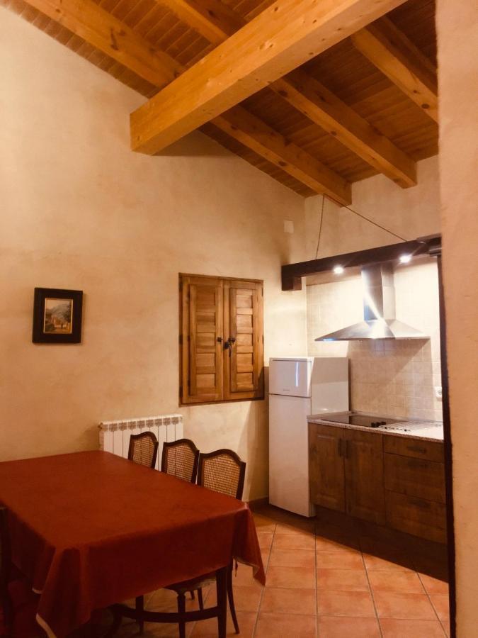 La Casa Del Cartero Pablo Guest House Saldana de Ayllon ภายนอก รูปภาพ