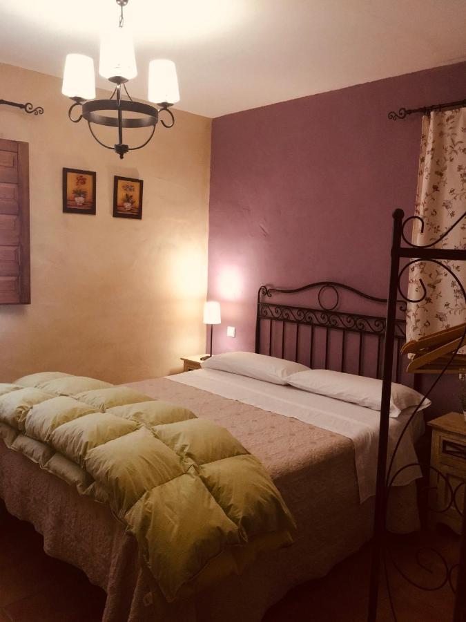 La Casa Del Cartero Pablo Guest House Saldana de Ayllon ภายนอก รูปภาพ
