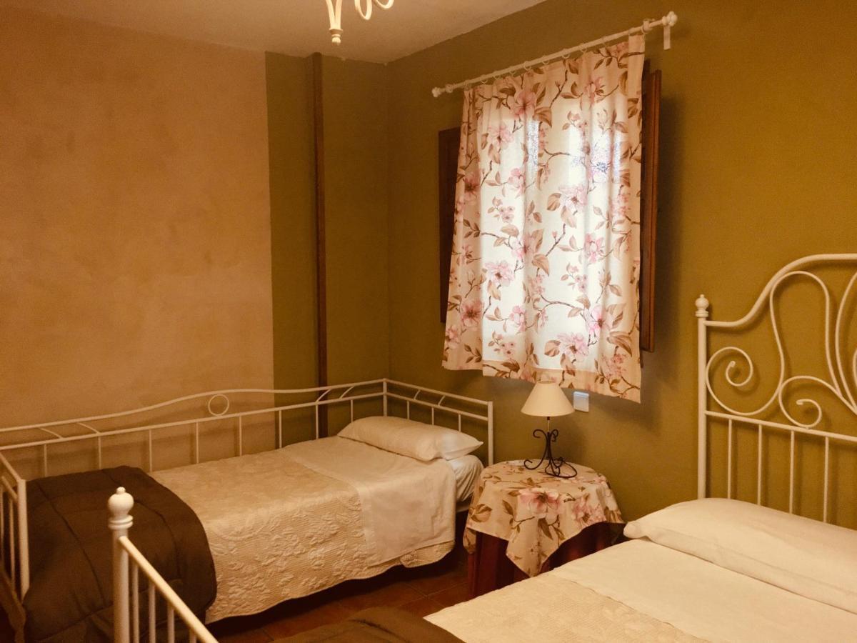 La Casa Del Cartero Pablo Guest House Saldana de Ayllon ภายนอก รูปภาพ
